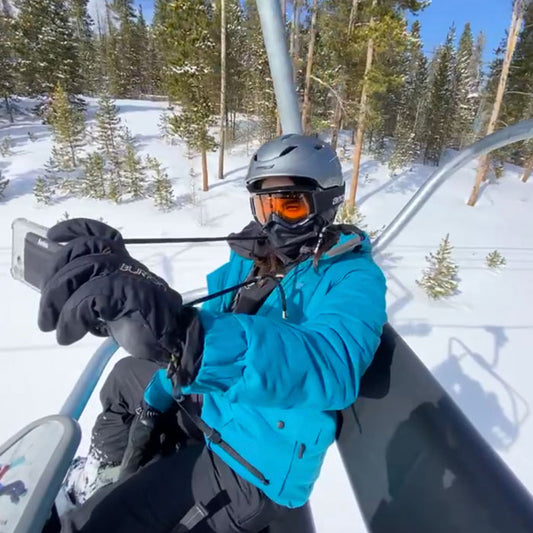 How to Keep Your Phone Safe While Skiing